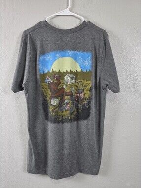 Mens Large Nine Line Apparel Grey Bigfoot Sasquatch Graphic T-Shirt Short Sleeve